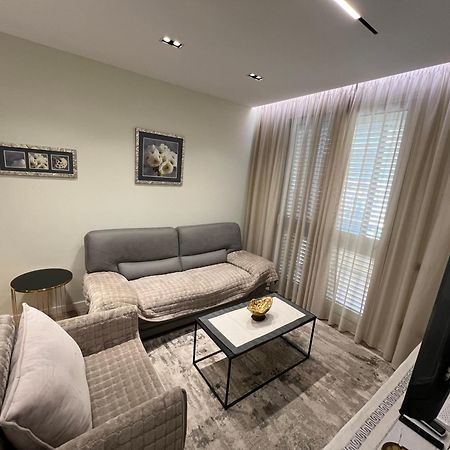 Center View Luxury Apartment Tiranë Ngoại thất bức ảnh