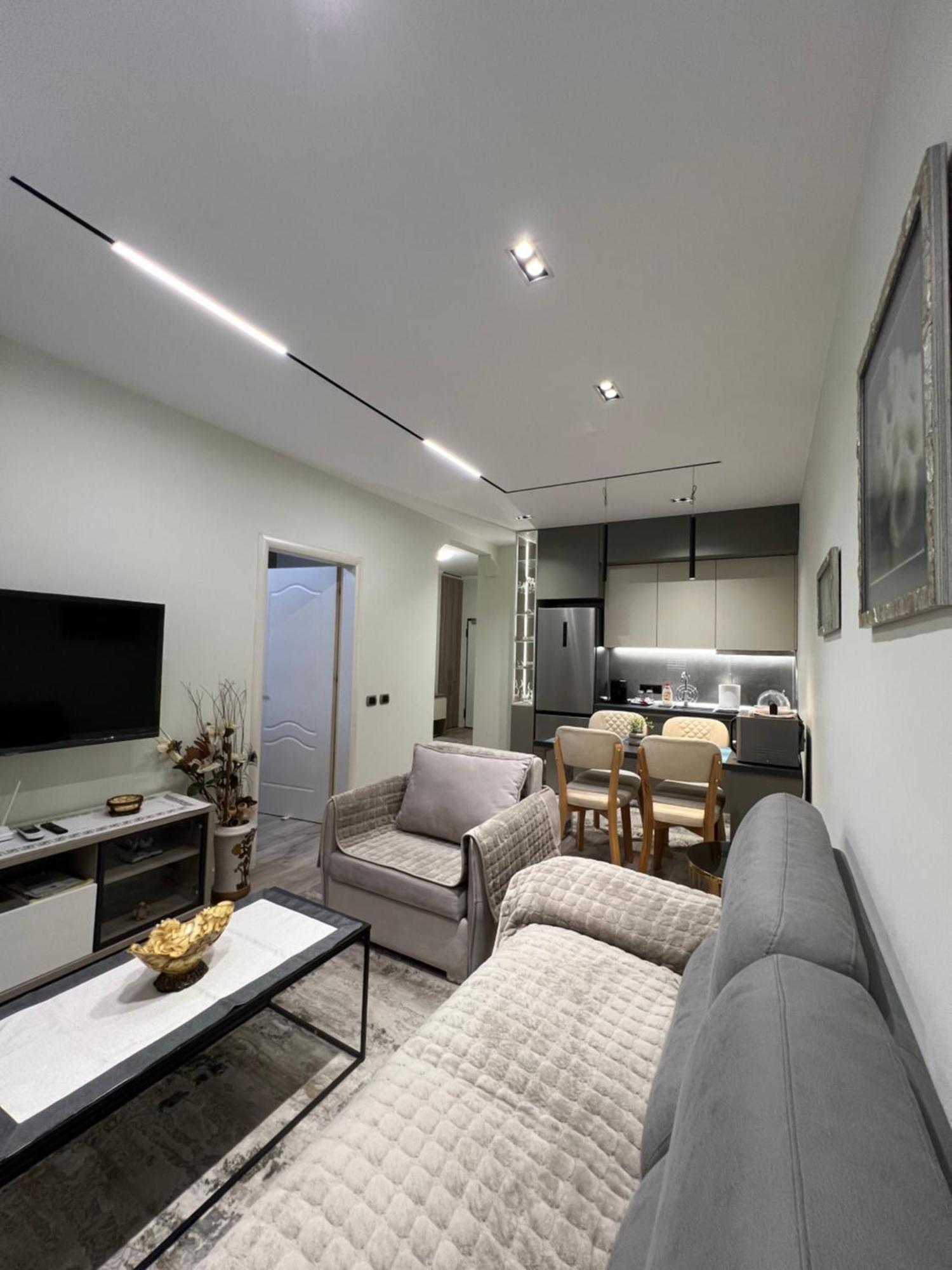 Center View Luxury Apartment Tiranë Ngoại thất bức ảnh