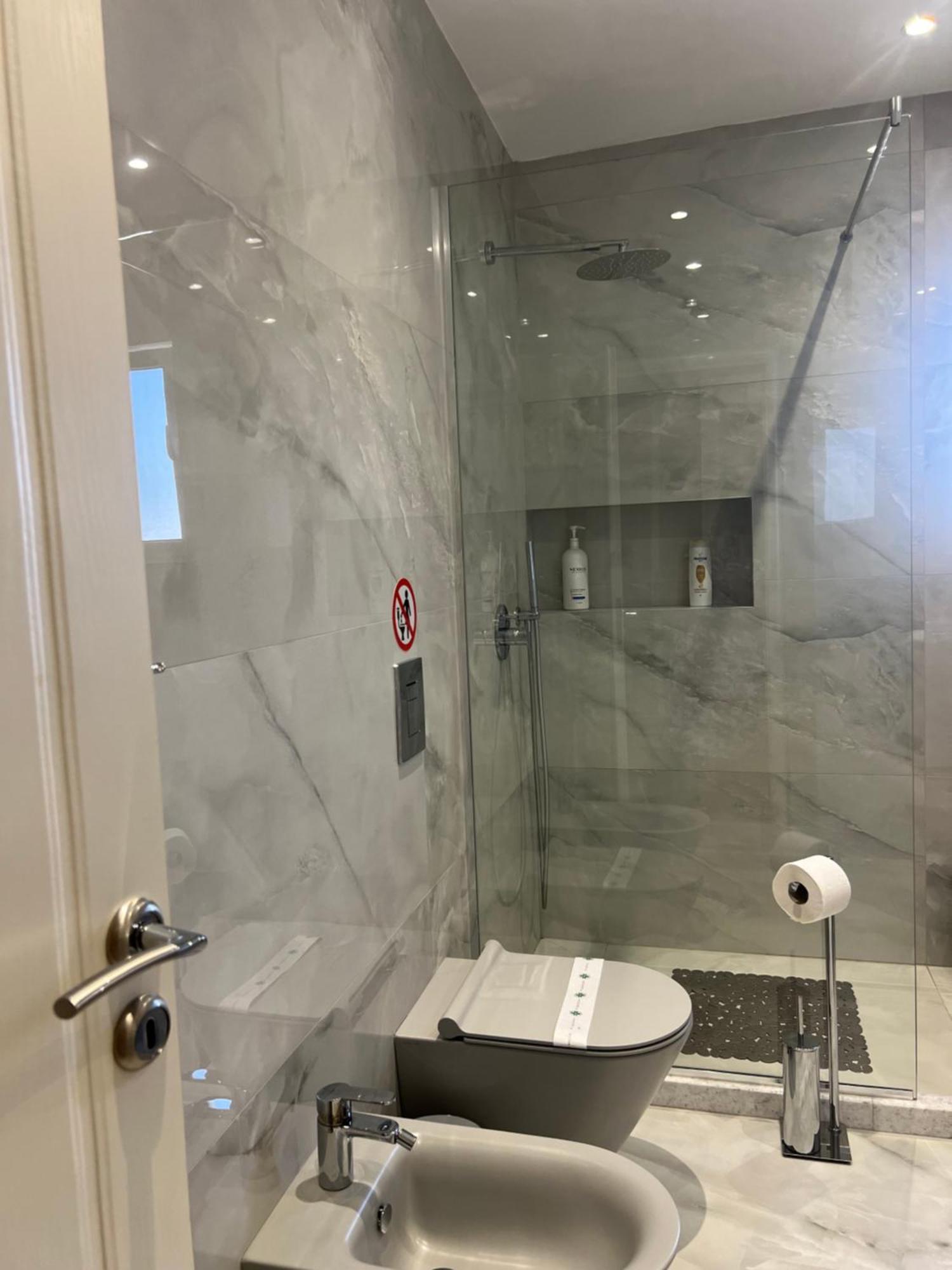Center View Luxury Apartment Tiranë Ngoại thất bức ảnh